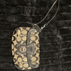 Black and Tan Wristlet